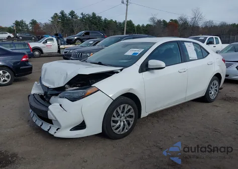 2018 Toyota Corolla Le из США, поврежденный, VIN 5YFBURHE4JP822082